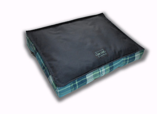 Pelech Matrac Classy Plaid – Dizajnový pelech pre psa, ručne šitý SK
